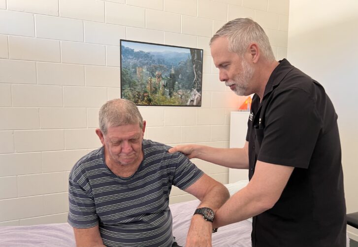 Frozen Shoulder Recovery With Setter’s Pain Relief – Pain Clinic Townsville